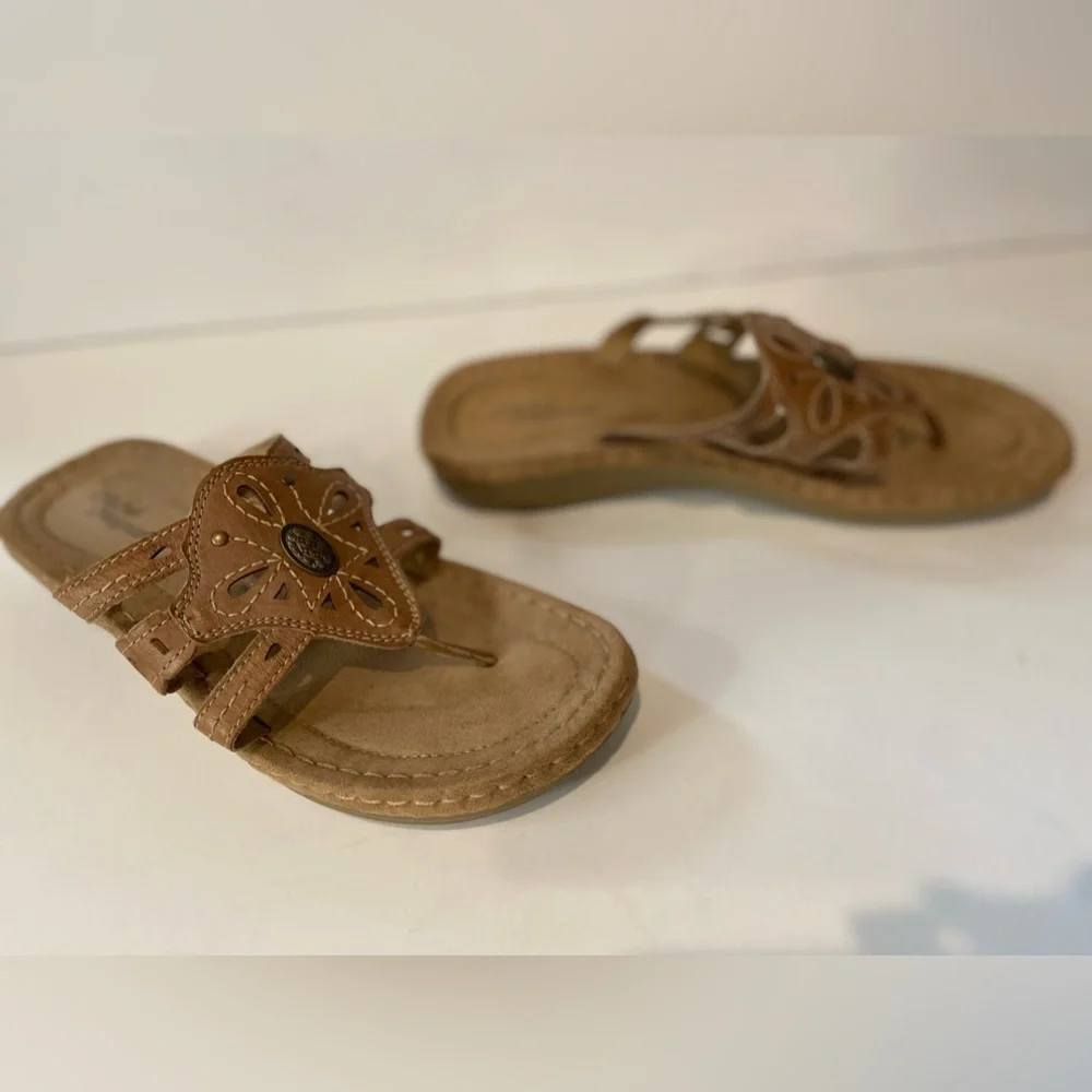 Michel Meynard~Comfy~Tan Leather~Cut-Out Triple Strap~Thong Wedge Sandal~Size 10 - Picture 4 of 12